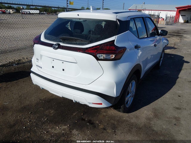Nissan Kicks Play S