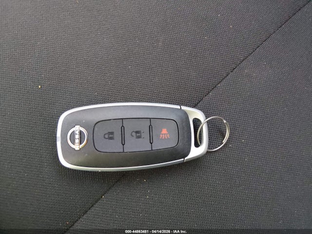Nissan Kicks Play S