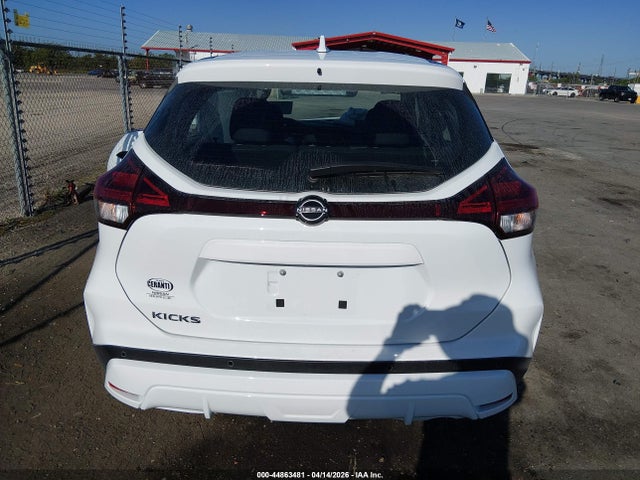 Nissan Kicks Play S