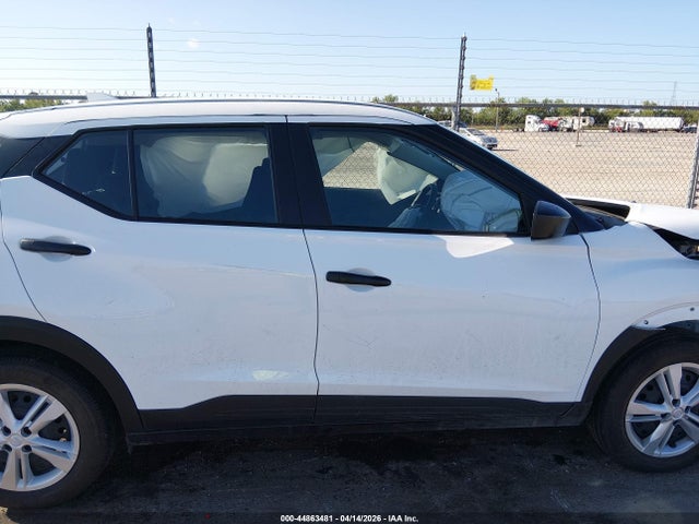 Nissan Kicks Play S