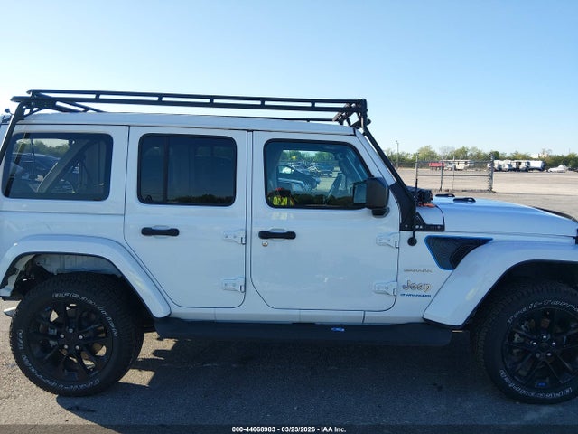 Jeep Wrangler Sahara 4x4