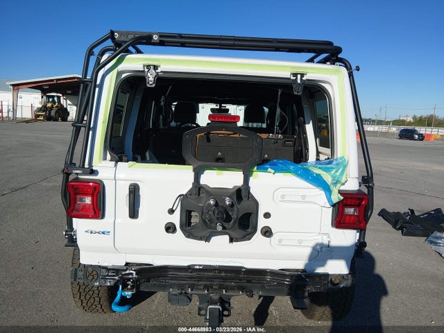 Jeep Wrangler Sahara 4x4
