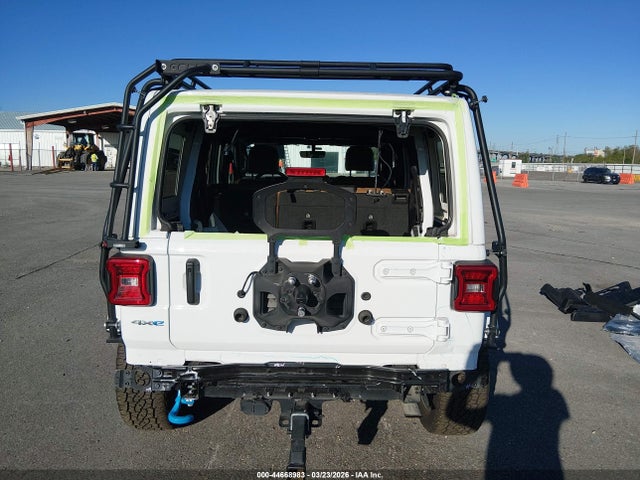 Jeep Wrangler Sahara 4x4
