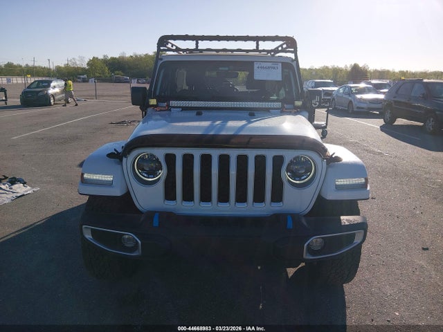 Jeep Wrangler Sahara 4x4