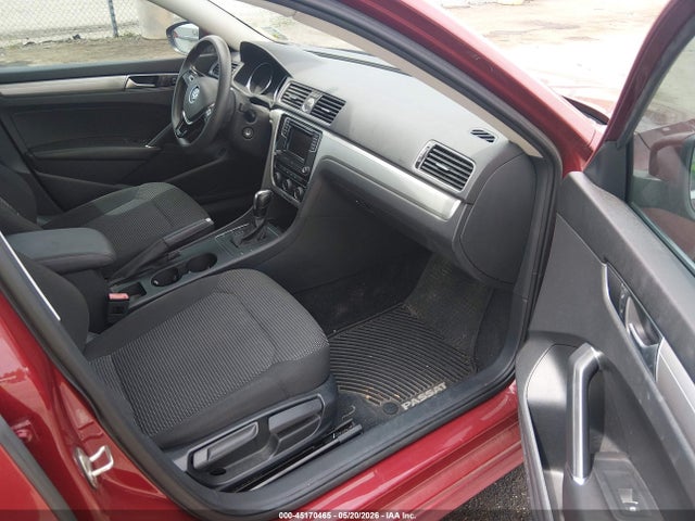 Volkswagen Passat 1.8t S
