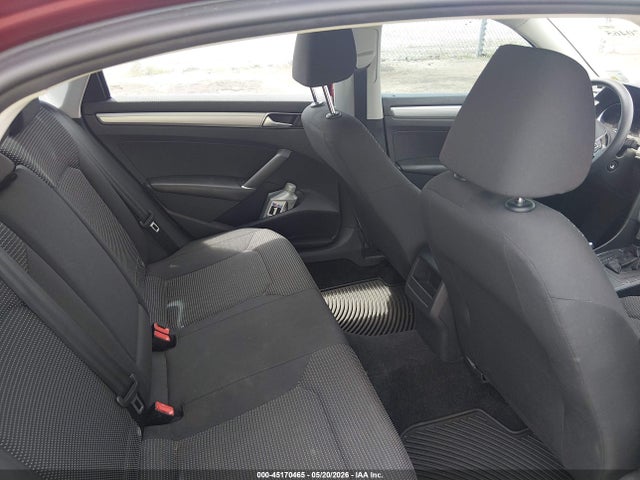 Volkswagen Passat 1.8t S