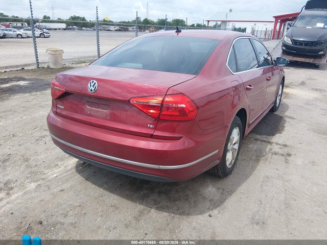Volkswagen Passat 1.8t S