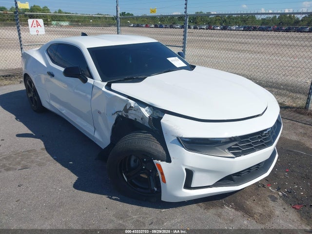 Salvage Chevrolet Camaro Image