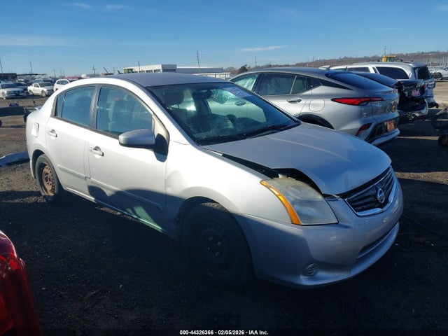 Salvage Nissan Sentra Image