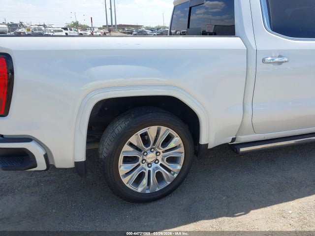 GMC Sierra 1500 2wd  Short Box Denali