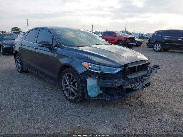 Salvage Ford Fusion Image