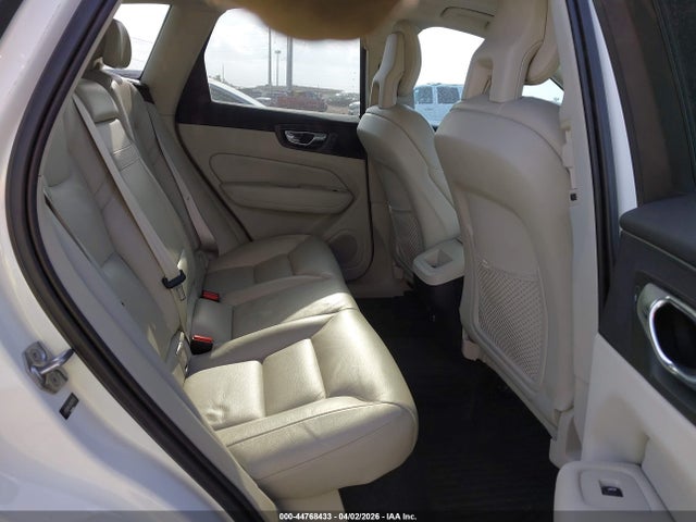 Volvo XC60 T5 Momentum