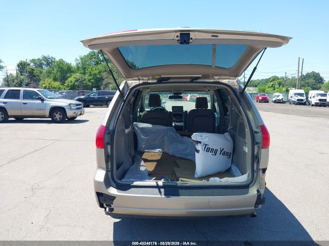 Toyota Sienna Le