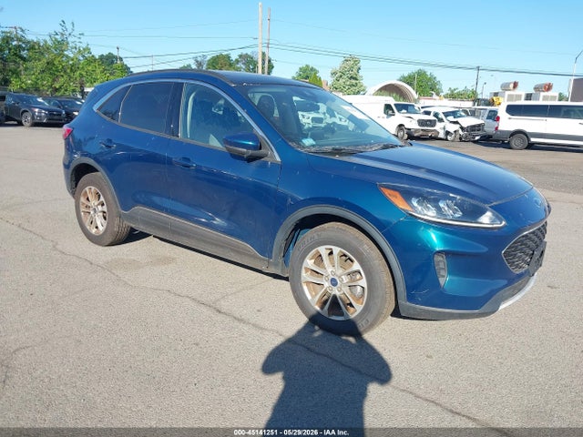 Salvage Ford Escape Image