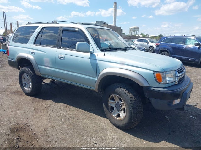 Salvage Toyota 4Runner Image