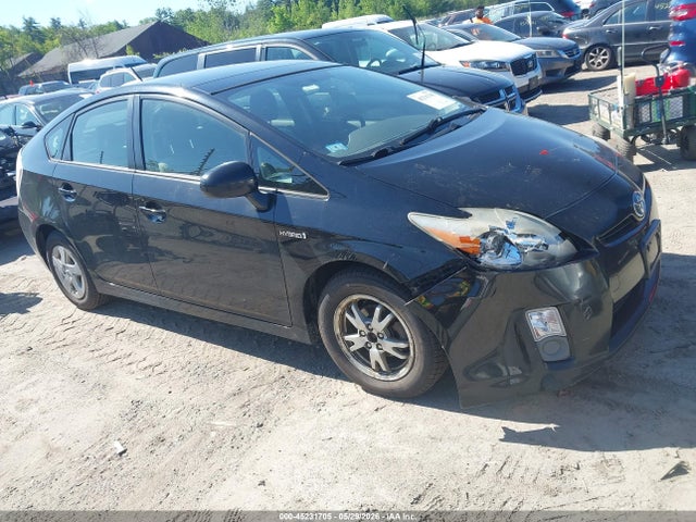 Salvage Toyota Prius Image