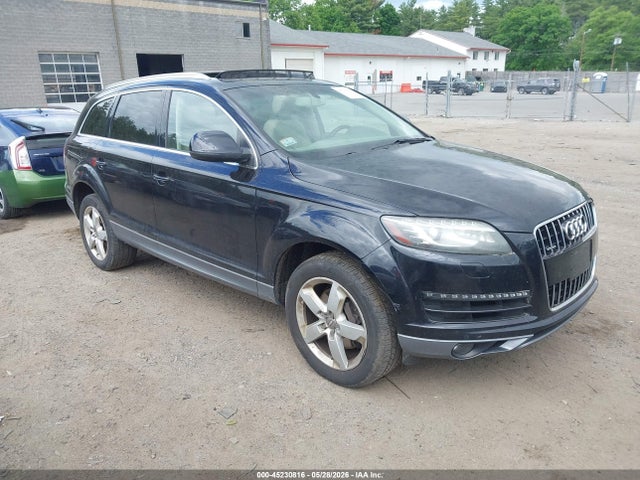 Salvage Audi Q7 Image