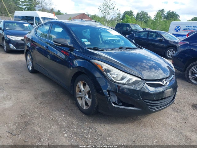 Salvage Hyundai ELANTRA Image