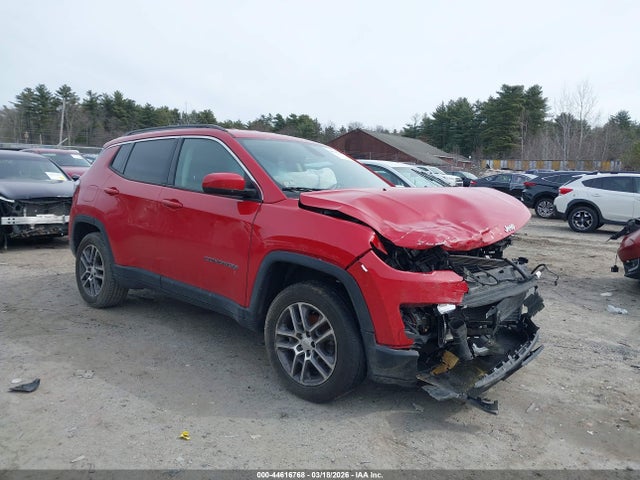 Salvage Jeep Compass Image