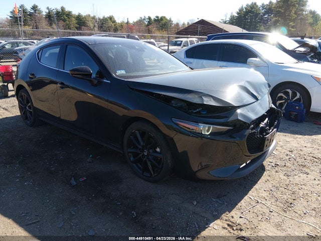 Salvage Mazda Mazda3 Image