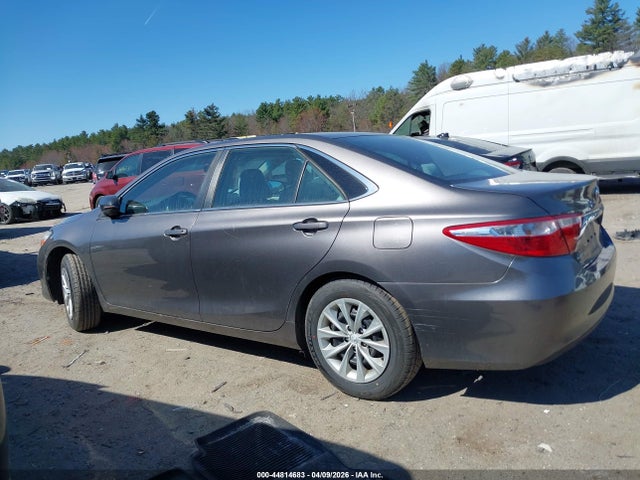 Toyota Camry Le