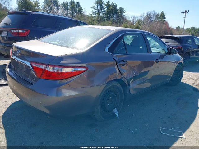 Toyota Camry Le