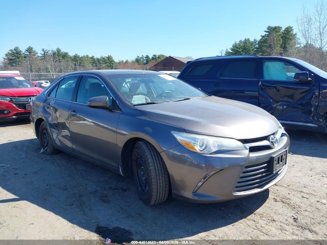 Salvage Toyota Camry Image