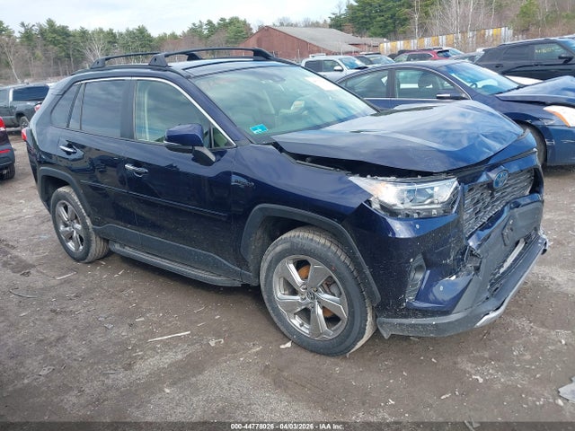 Salvage Toyota RAV4 Image