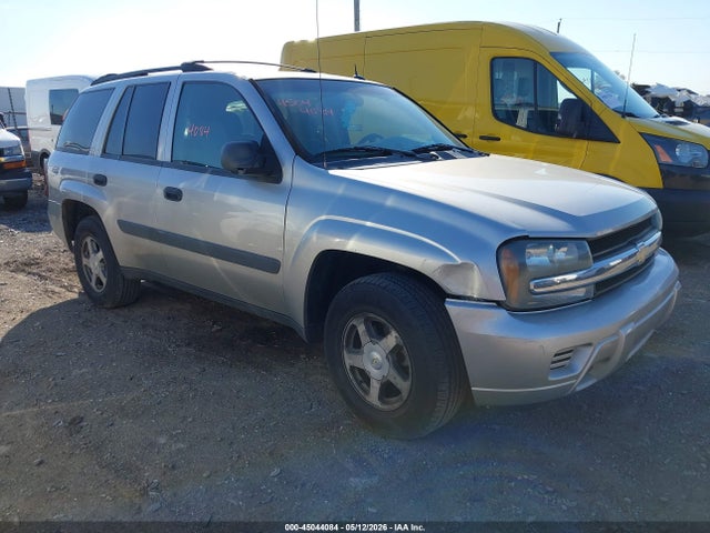 Salvage Chevrolet Trailblazer Image