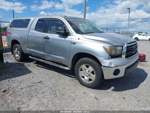 Salvage Toyota Tundra Image