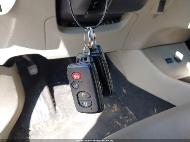 Toyota Prius Four