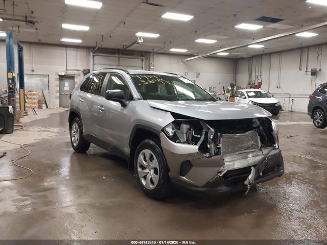 Salvage Toyota RAV4 Image