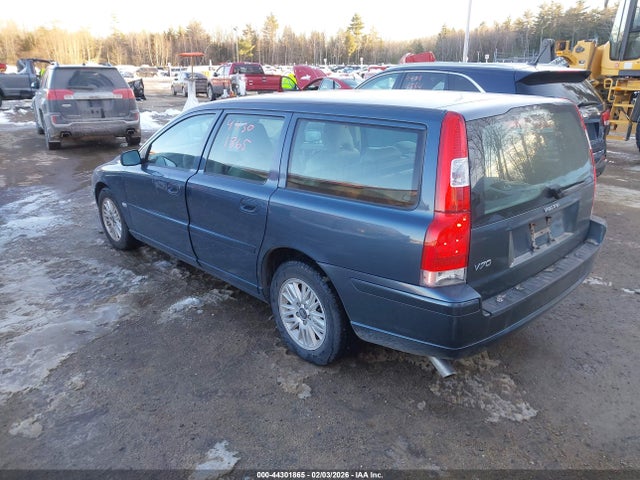 Volvo V70 2.4