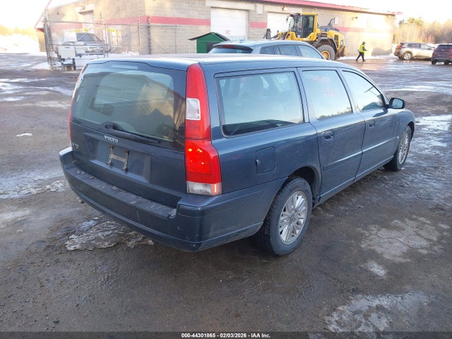 Volvo V70 2.4