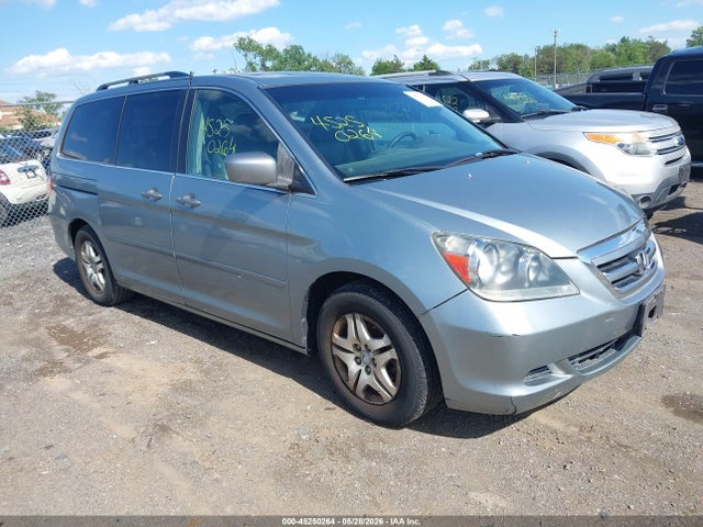 Salvage Honda Odyssey Image