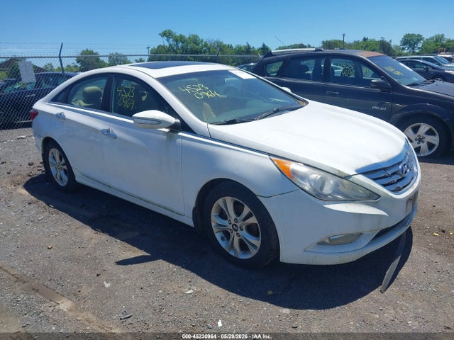Salvage Hyundai SONATA Image