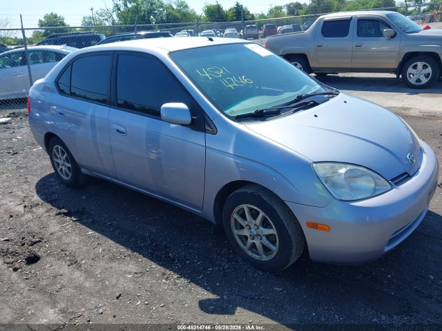 Salvage Toyota Prius Image