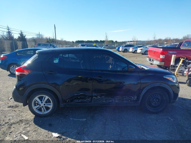Nissan Kicks S