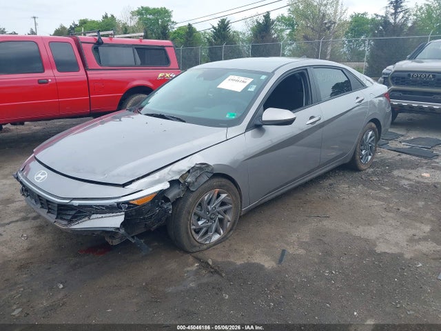 Hyundai ELANTRA Sel