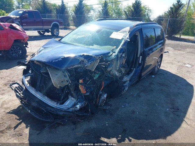 Chrysler Pacifica Limited