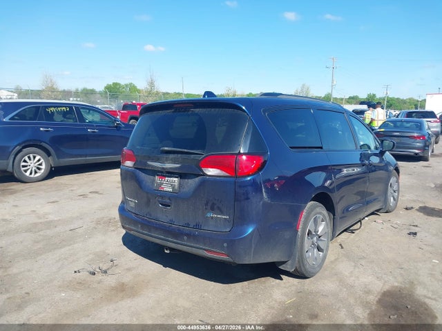 Chrysler Pacifica Limited