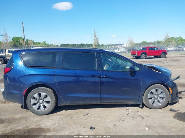 Chrysler Pacifica Limited