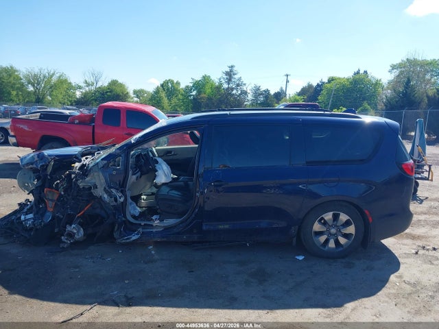 Chrysler Pacifica Limited