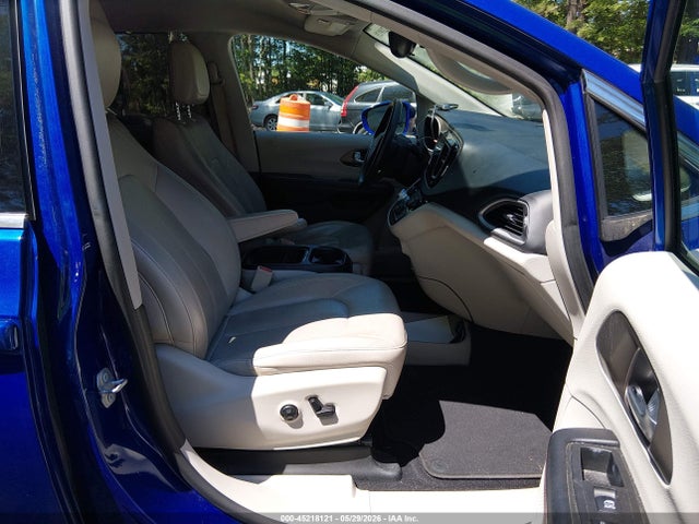 Chrysler Pacifica Touring L