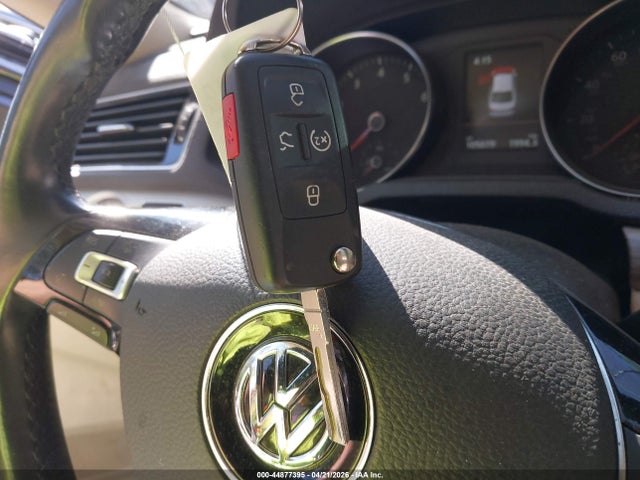Volkswagen Passat 2.0t Se