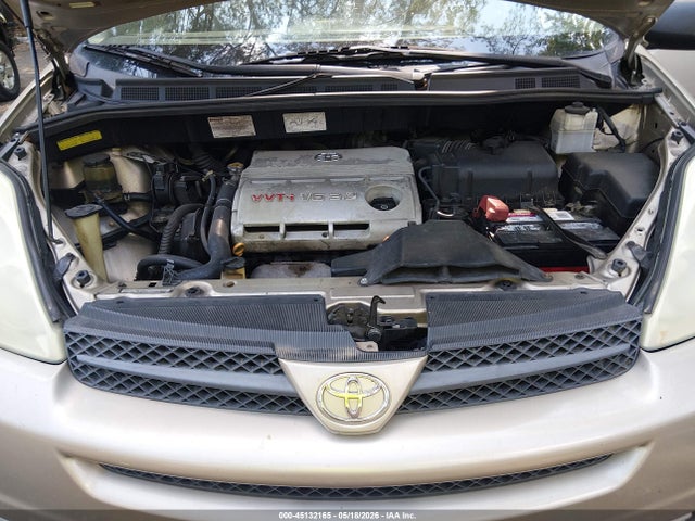 Toyota Sienna Le