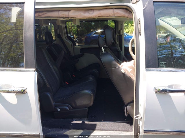 Chrysler Town & Country Touring-l 30th Anniversary