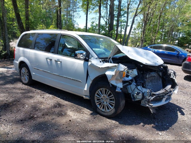 Salvage Chrysler Town & Country Image