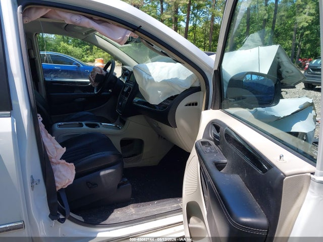Chrysler Town & Country Touring-l 30th Anniversary
