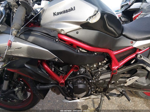 Kawasaki Zr1000 K